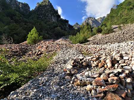 Monte Alben (2019 m) dalla Val Gerona ad anello-29ag22-FOTOGALLERY